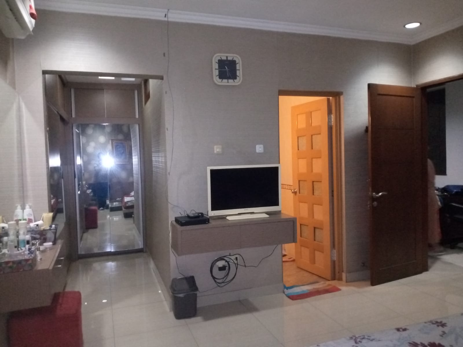 Rumah Disewakan Fully Furnished di Cluster Meadow Green Lippo Cikarang